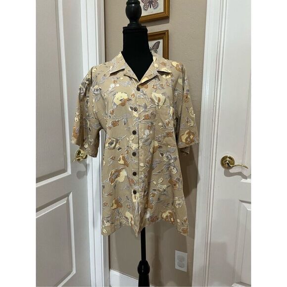 Tommy Bahama Other - Tommy Bahama 100% Silk men's floral button-up